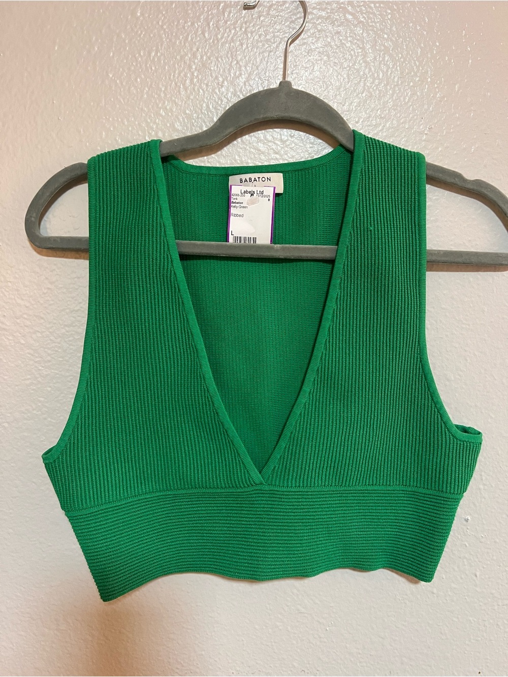 Babaton Emerald Green Ribbed V-Neck Crop Tank